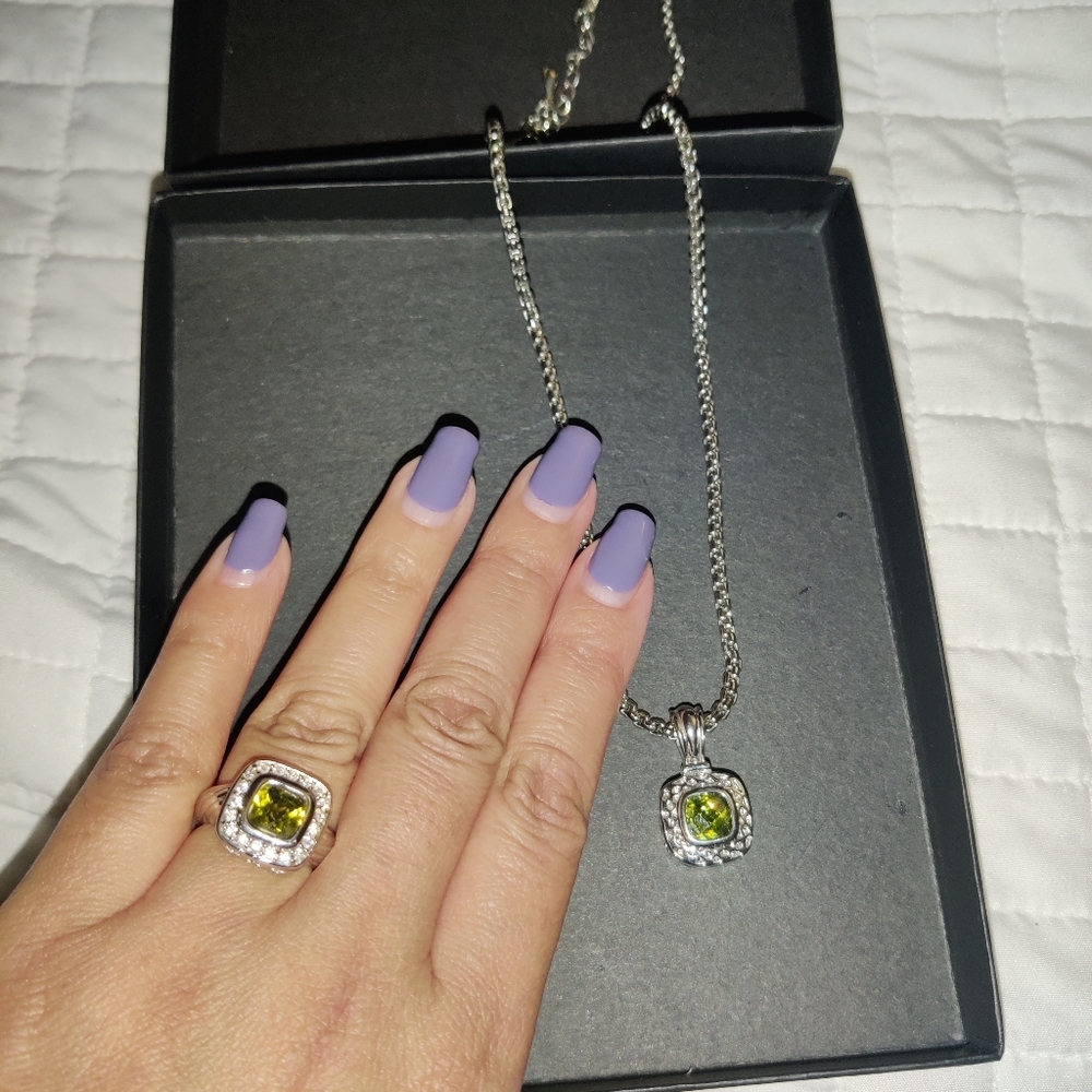 Woman's ring & 18" necklace with pendant